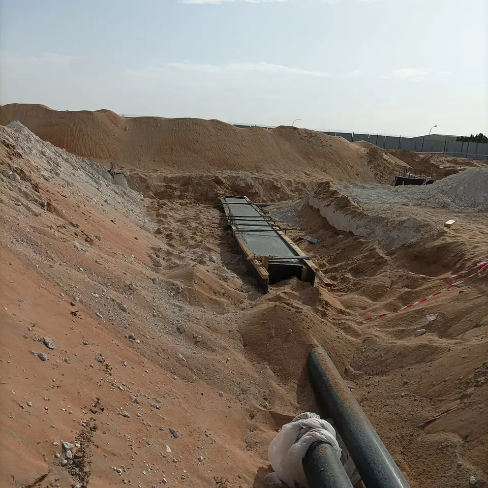 HDPE Pipeline Road Crossing: Concrete Encasement & Thrust Blocks, photo 4