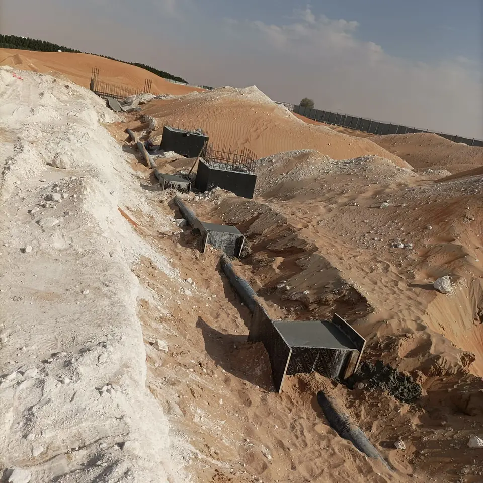 HDPE Pipeline Road Crossing: Concrete Encasement & Thrust Blocks, photo 5