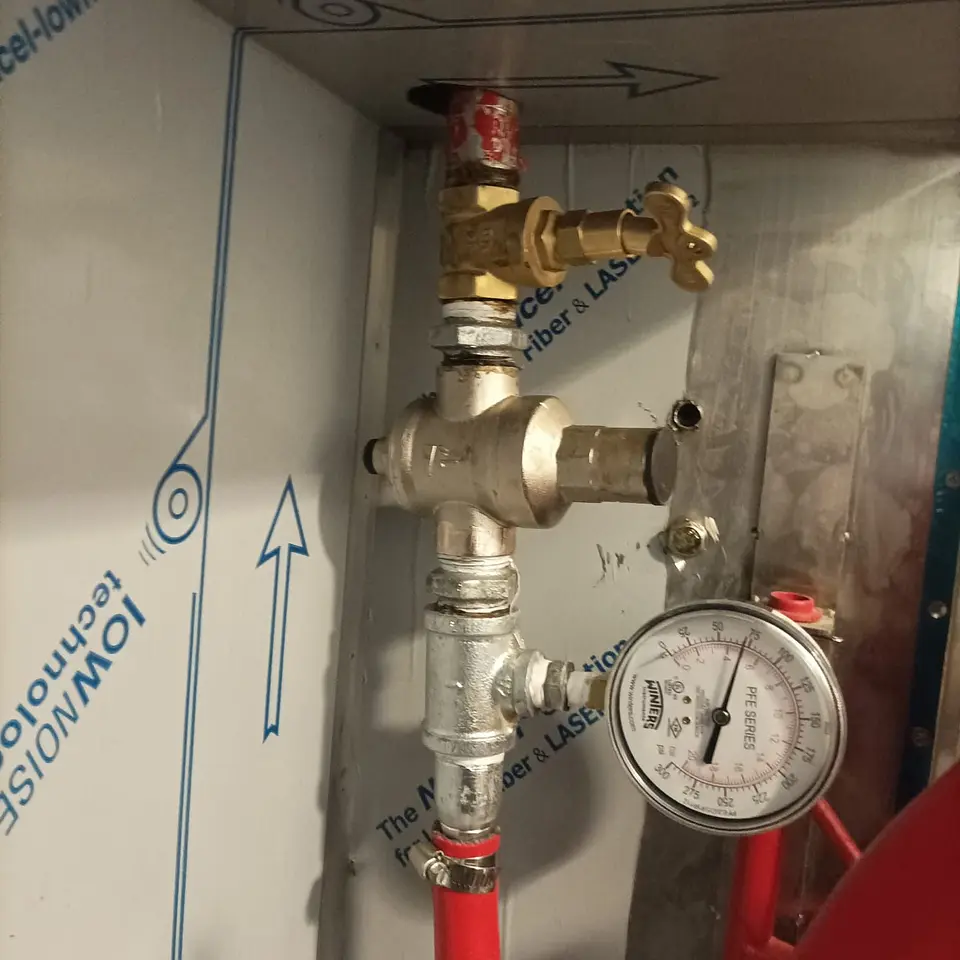 Fire Hose Reel Installation in a Hospital Operating Theatre, photo 4